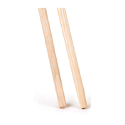 Bezemsteel hout lengte ca.120cm dikte ca. 24mm ronde top en aangepunt uiteinde