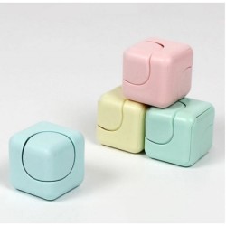 Cube rotatif Magic Fidget Spinner 3,5x3,5cm