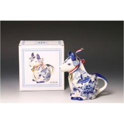 Coffret cadeau pot à lait 15c vache avec cloche 14c