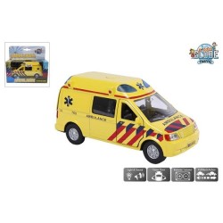 Kids Globe Ambulance NL moulé sous pression pb avec lumière et son 13cm